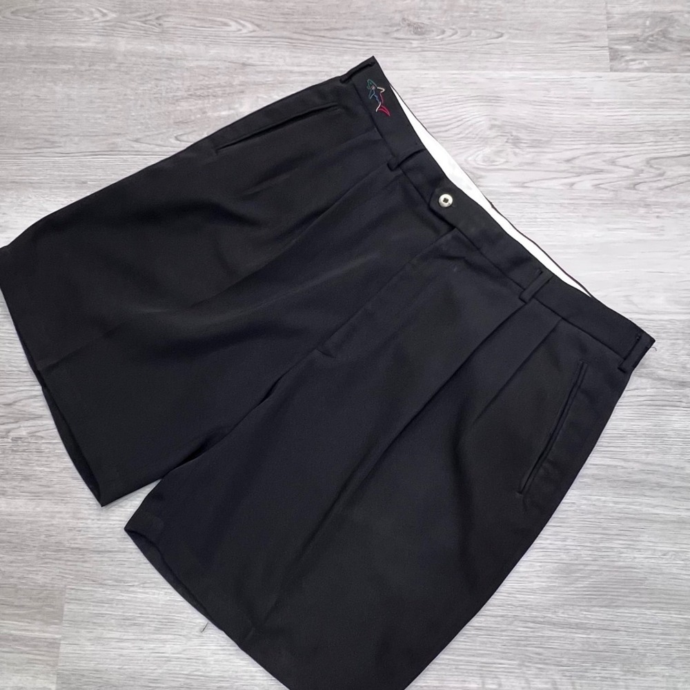 Greg‎ Norman Collection Mens Black Pleated Golf Shorts Size 38 Embroidered Shark